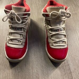 Nike Air Jordan 11 Retro Cherry Red White Youth Size 1Y Kids Sneakers